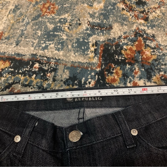 EUC Rock & Republic Jeans size 28 flare dark wash with rhinestones - Picture 6 of 8